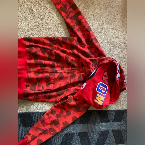 A Bathing Ape Hoodie - Picture 4 of 9